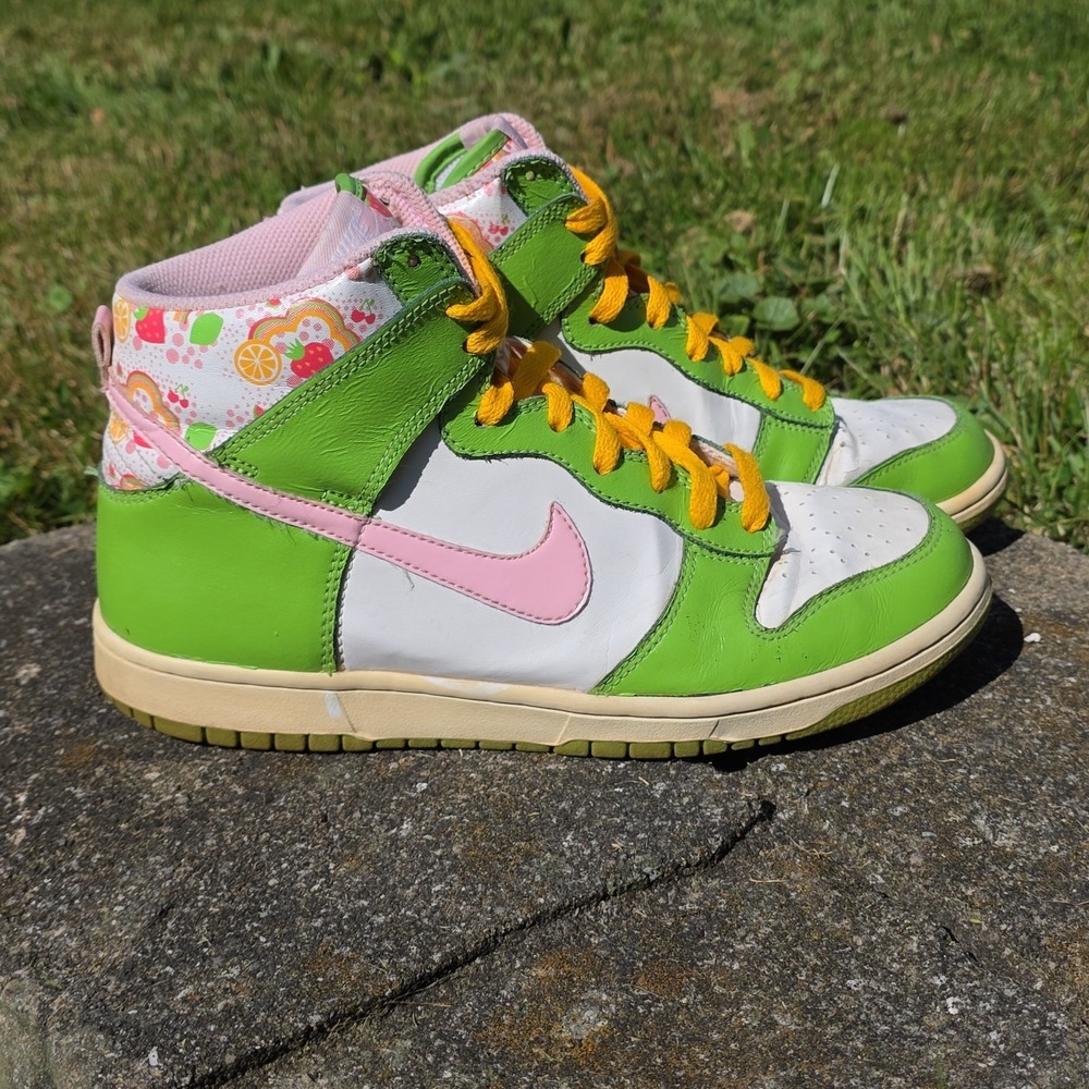 Nike Dunk High Strawberry Shortcake 2009 Size 6.5Y 316604-162 - Picture 2 of 11
